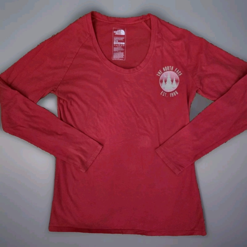 THE NORTH FACE Long Sleeve Classic Fit Tee Shirt Top - Adult Medium - Red -